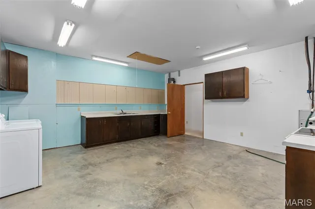 $329,000 | 610 Rotary Street, Gillespie, IL 62033