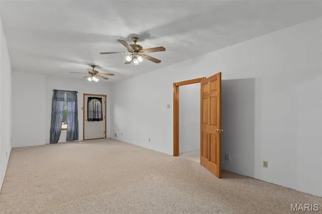 $329,000 | 610 Rotary Street, Gillespie, IL 62033