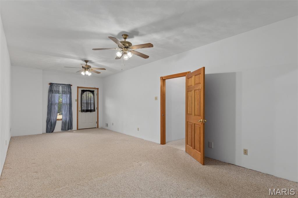 610 Rotary Street Gillespie, IL 62033 - Photo 21 of 65