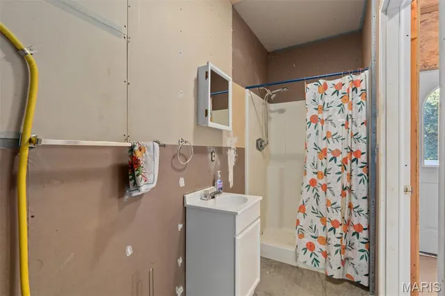 $329,000 | 610 Rotary Street, Gillespie, IL 62033