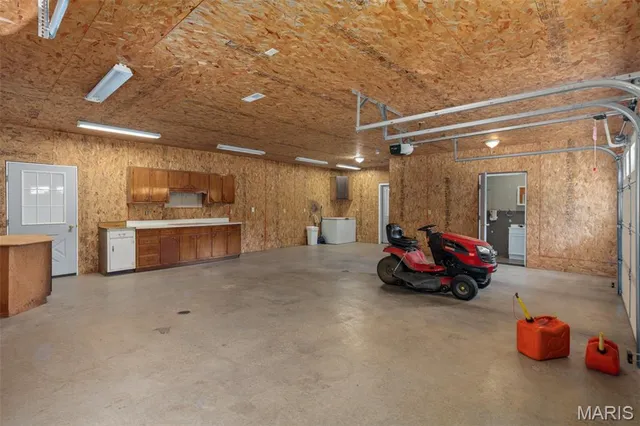 $329,000 | 610 Rotary Street, Gillespie, IL 62033