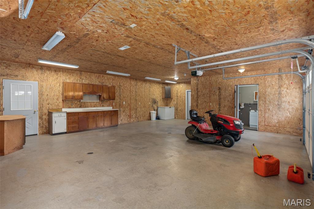 610 Rotary Street Gillespie, IL 62033 - Photo 27 of 65