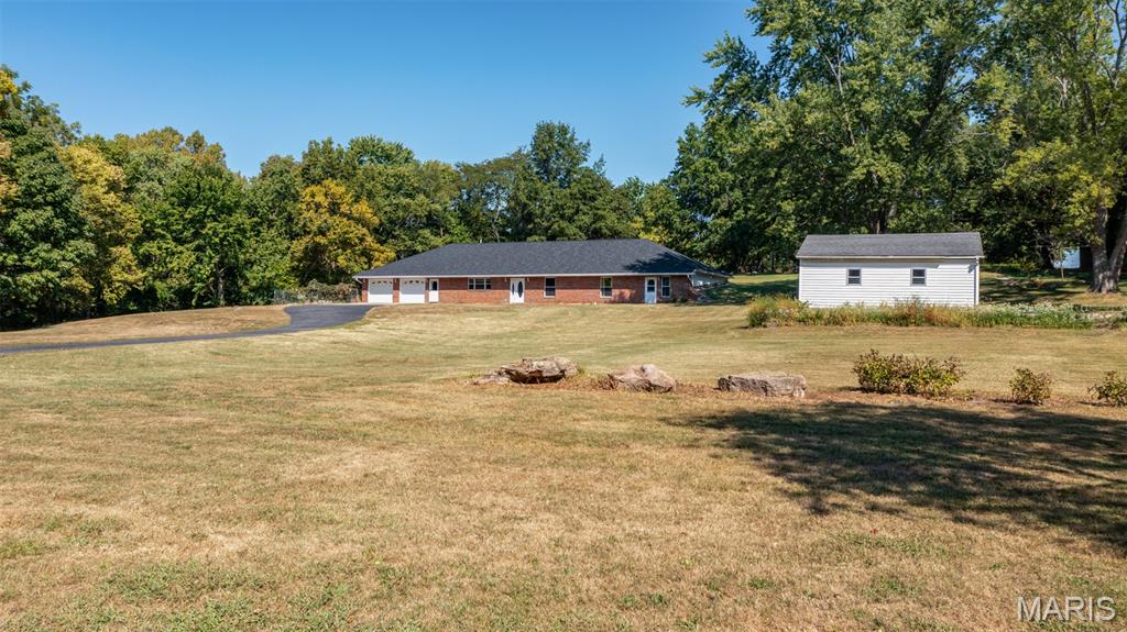 610 Rotary Street Gillespie, IL 62033 - Photo 33 of 65