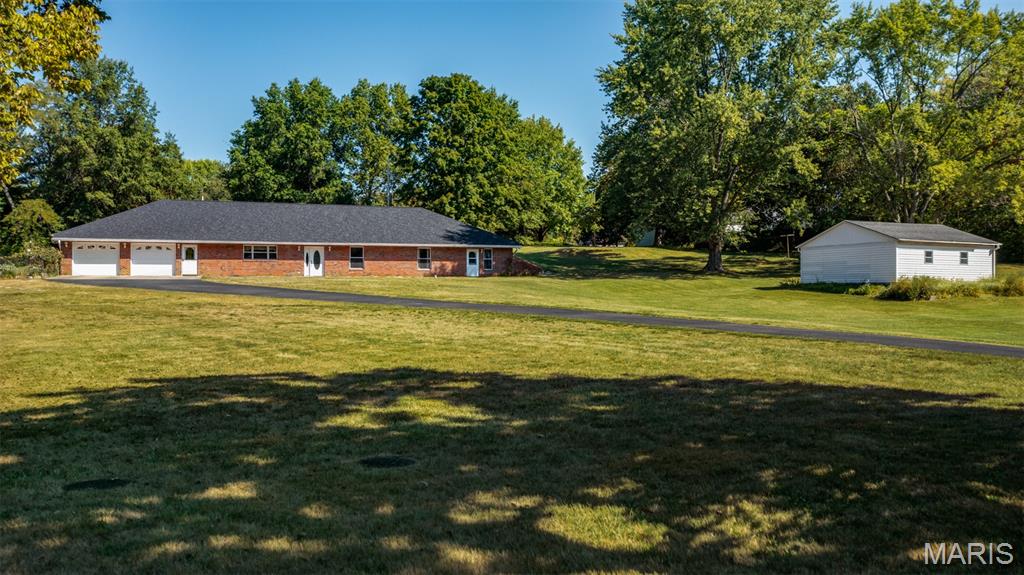 610 Rotary Street Gillespie, IL 62033 - Photo 34 of 65