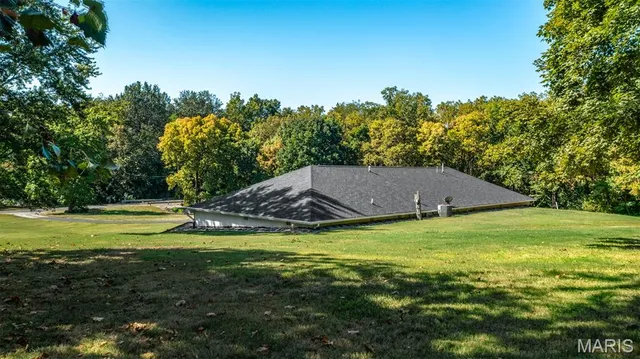 $329,000 | 610 Rotary Street, Gillespie, IL 62033