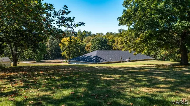 $329,000 | 610 Rotary Street, Gillespie, IL 62033