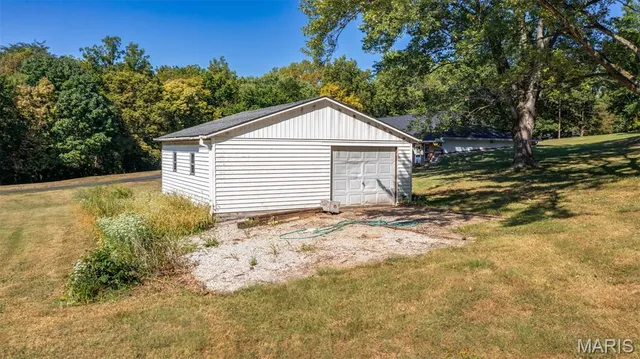 $329,000 | 610 Rotary Street, Gillespie, IL 62033