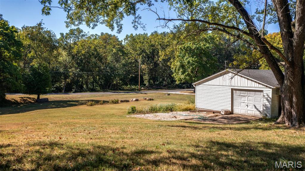 610 Rotary Street Gillespie, IL 62033 - Photo 52 of 65