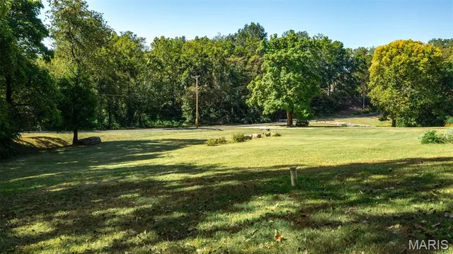 $329,000 | 610 Rotary Street, Gillespie, IL 62033