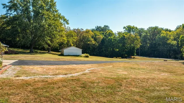 $329,000 | 610 Rotary Street, Gillespie, IL 62033