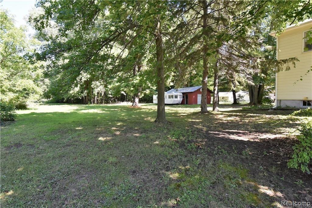 6446 West Vienna Road Clio, MI 48420 - Photo 11 of 13 Backyard - Different View