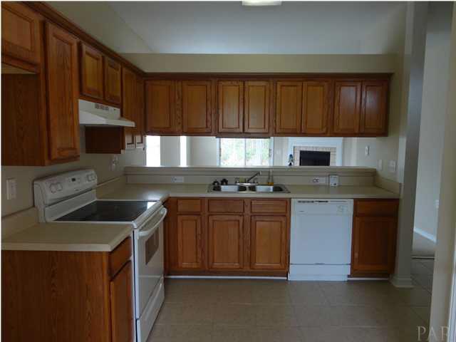 3678 Quail Run Road Gulf Breeze, FL 32563 - Photo 3 of 16 Kitchen overlooking family room