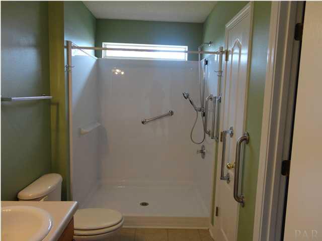 3678 Quail Run Road Gulf Breeze, FL 32563 - Photo 9 of 16 Master shower