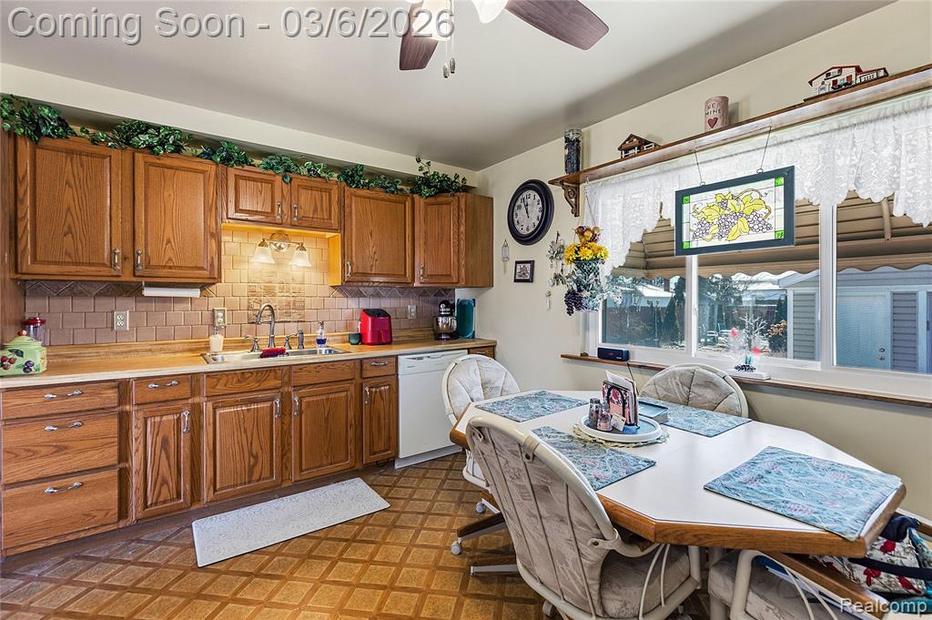 11844 Harold Street Warren, MI 48089 - Photo 8 of 30