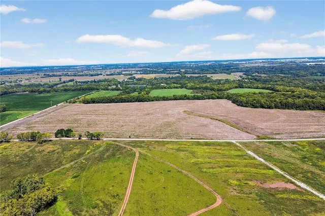 $754,320 | 223 West W Street, Edgerton, KS 66021