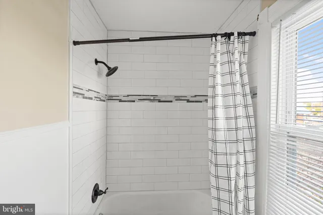 $320,000 | 109 Poplar Street, Williamstown, NJ 08094