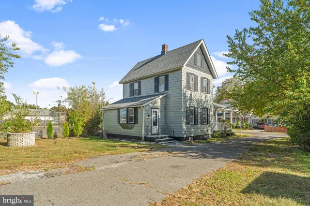 $320,000 | 109 Poplar Street, Williamstown, NJ 08094
