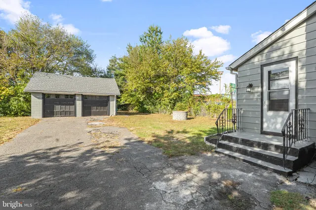 $320,000 | 109 Poplar Street, Williamstown, NJ 08094