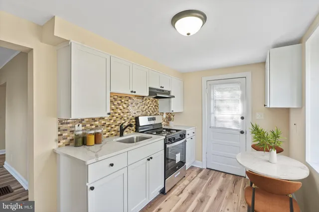 $320,000 | 109 Poplar Street, Williamstown, NJ 08094