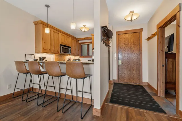 $1,875,000 | 2200 Apres Ski Way, Unit 212, Steamboat Springs, CO 80487