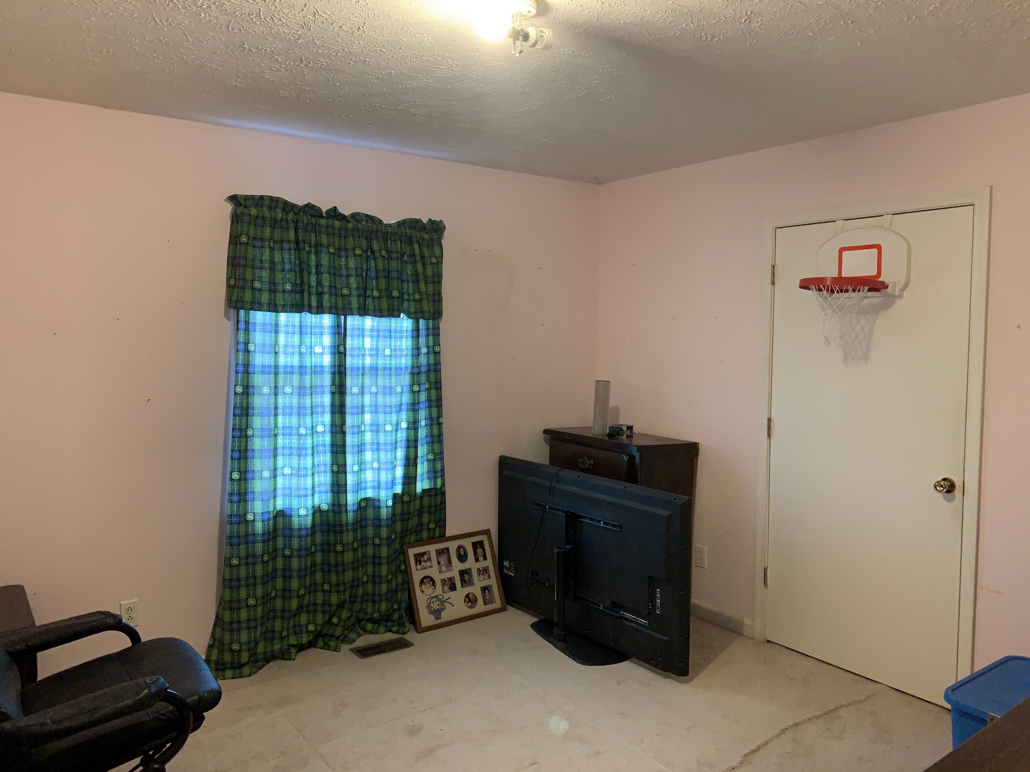 882 Ridge Road McEwen, TN 37101 - Photo 11 of 20 Gallery Image 11