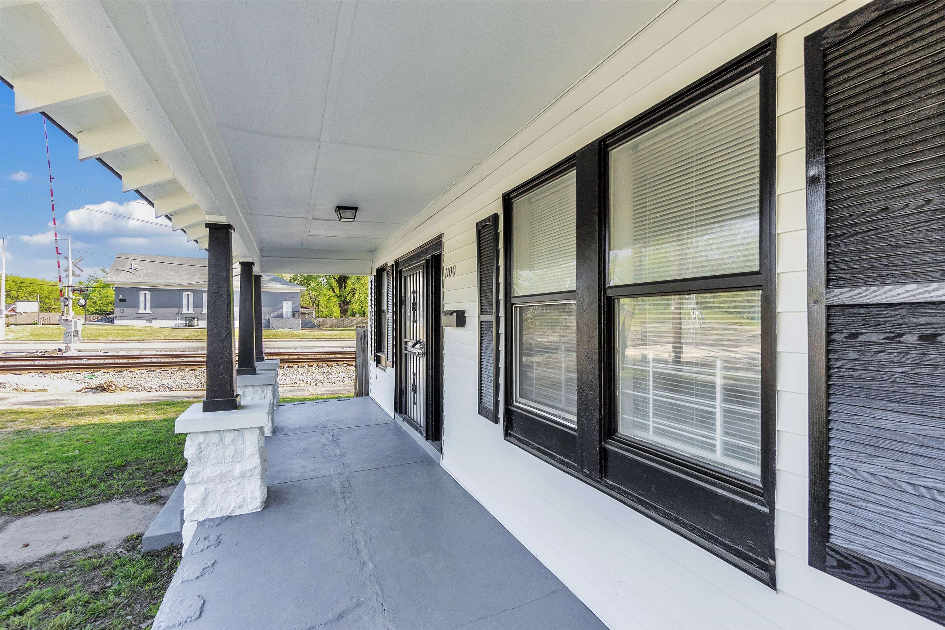 1100 Rozelle Street Memphis, TN 38106 - Photo 4 of 19 a view of entrance gate of the house