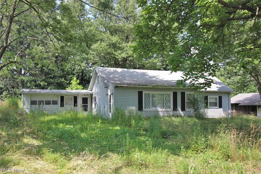 1879 Ronald Road Akron, OH 44312 - Photo 1 of 10