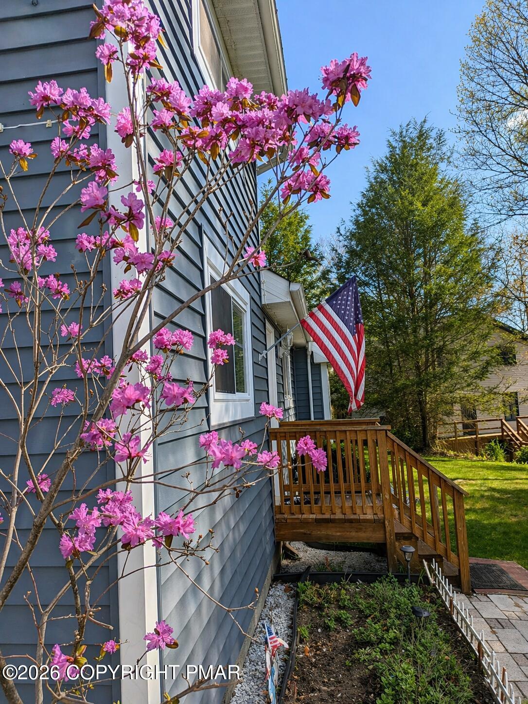 53 Barren Road East Stroudsburg, PA 18302 - Photo 4 of 57 003