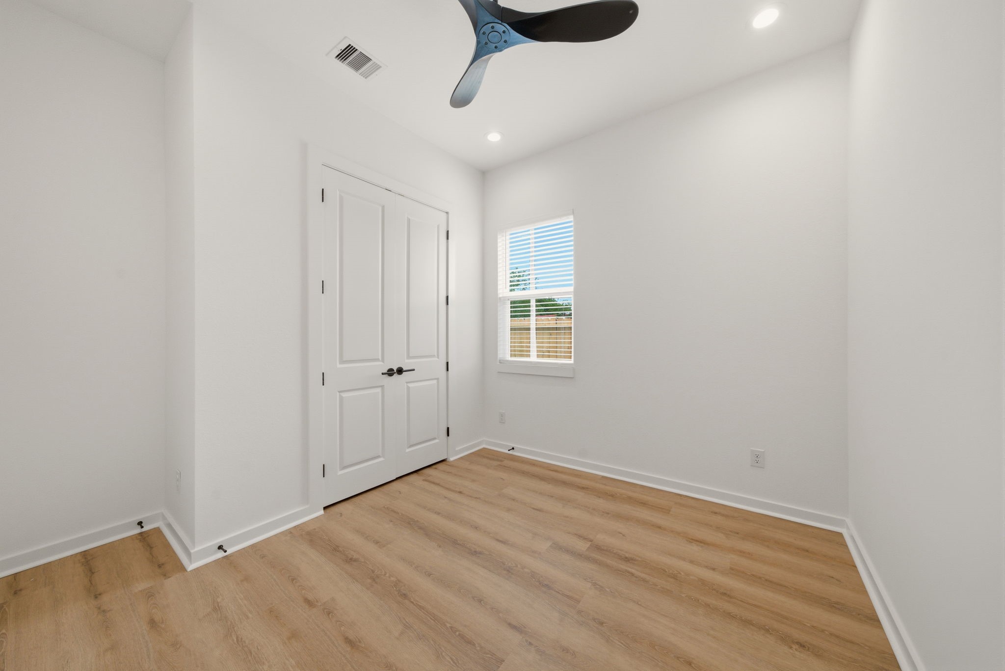 8203 Calhoun Road, Unit A/B Houston, TX 77033 - Photo 26 of 38