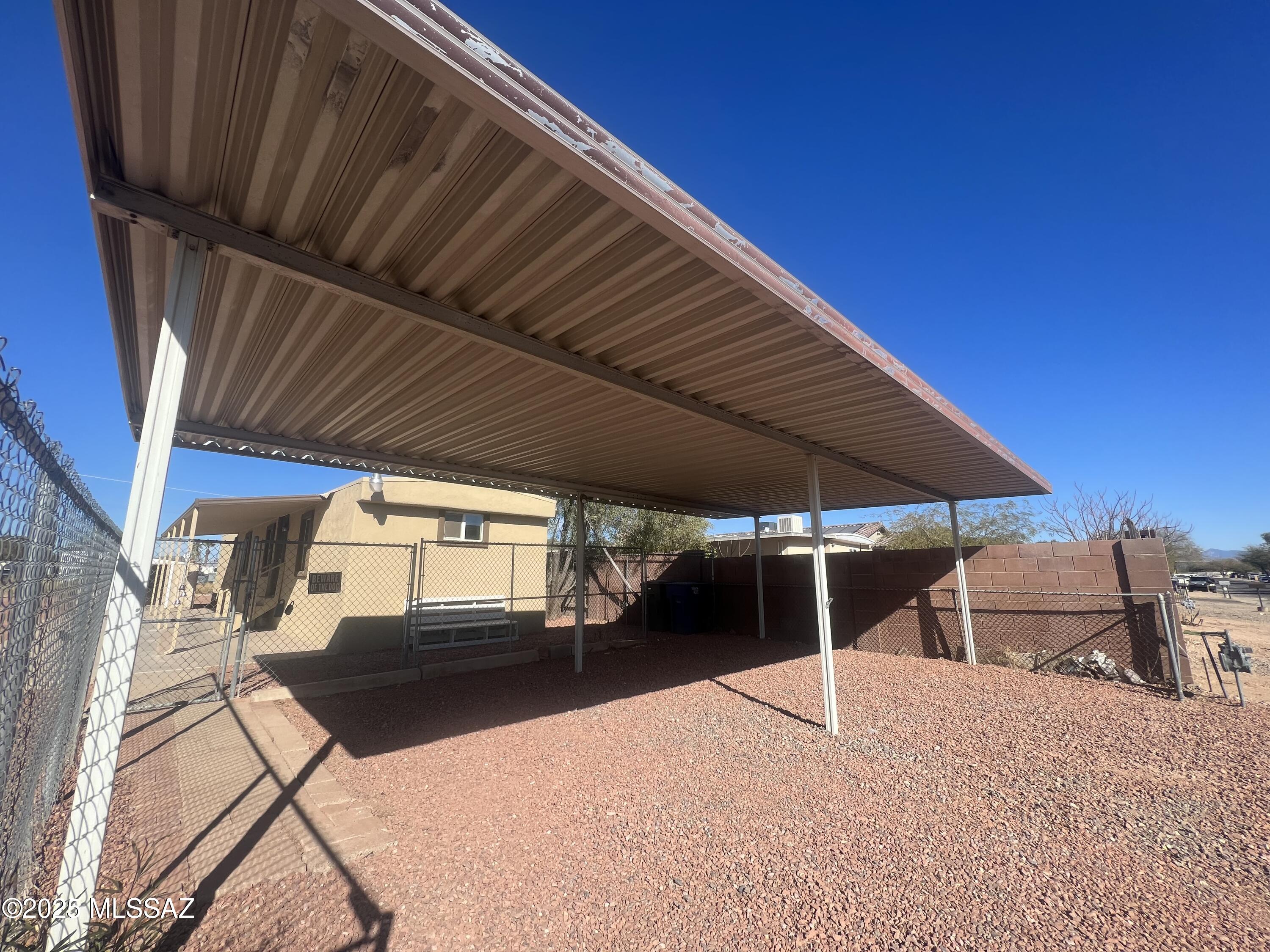 1327 East Ginter Road Tucson, AZ 85706 - Photo 1 of 20 Gallery Image 1