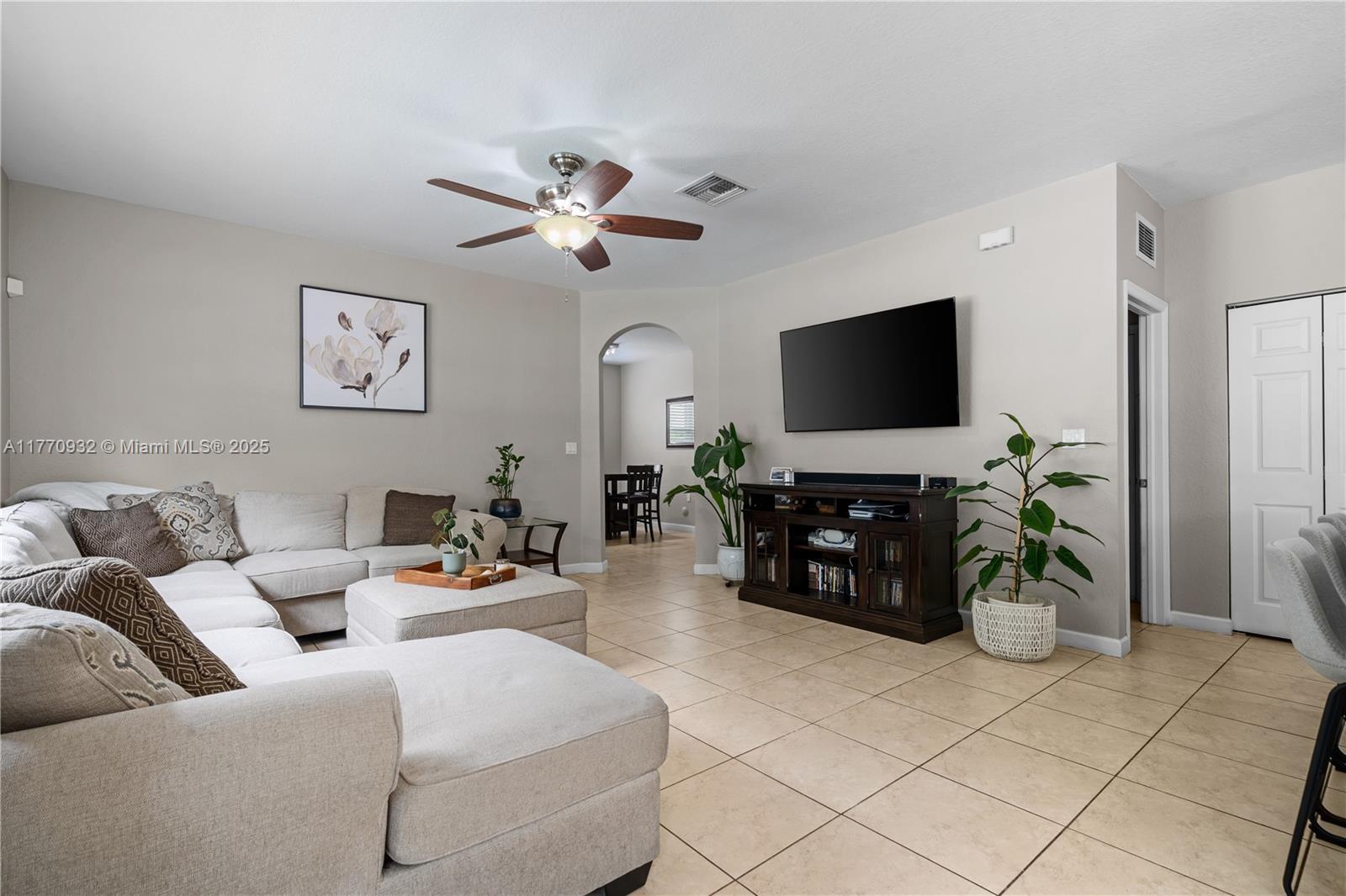 252 Northeast 33rd Terrace Homestead, FL 33033 - Photo 13 of 75