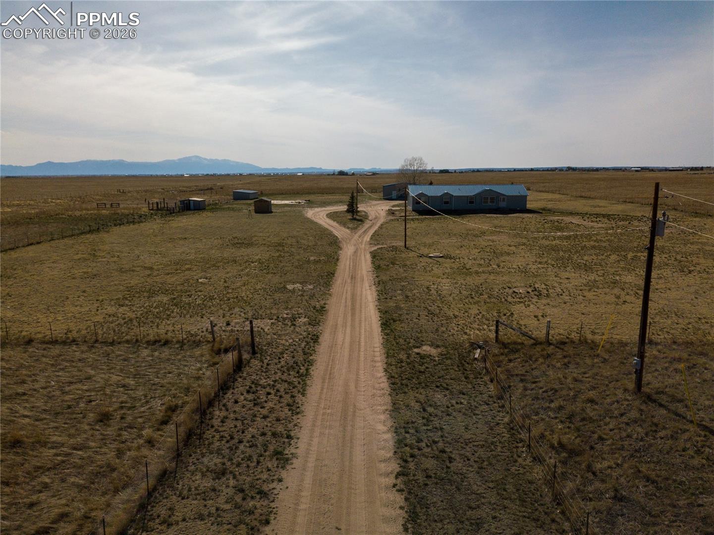11450 North Log Road Calhan, CO 80808 - Photo 4 of 39 Beautiful View of Pikes Peak!