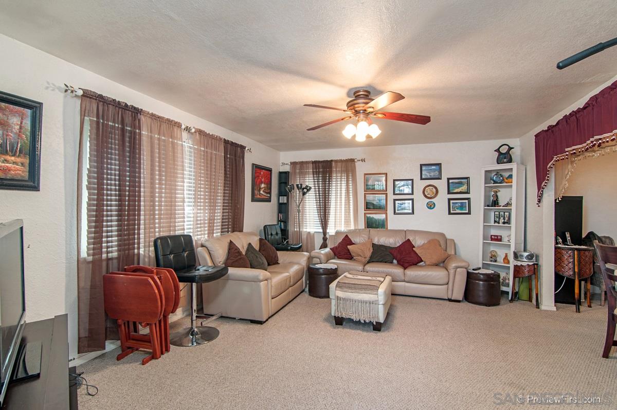 9737 Abbeyfield Road Santee, CA 92071 - Photo 11 of 25 Gallery Image 11