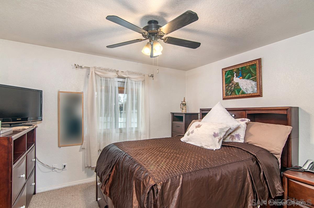 9737 Abbeyfield Road Santee, CA 92071 - Photo 14 of 25 Gallery Image 14