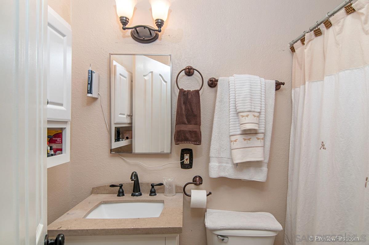 9737 Abbeyfield Road Santee, CA 92071 - Photo 16 of 25 Gallery Image 16
