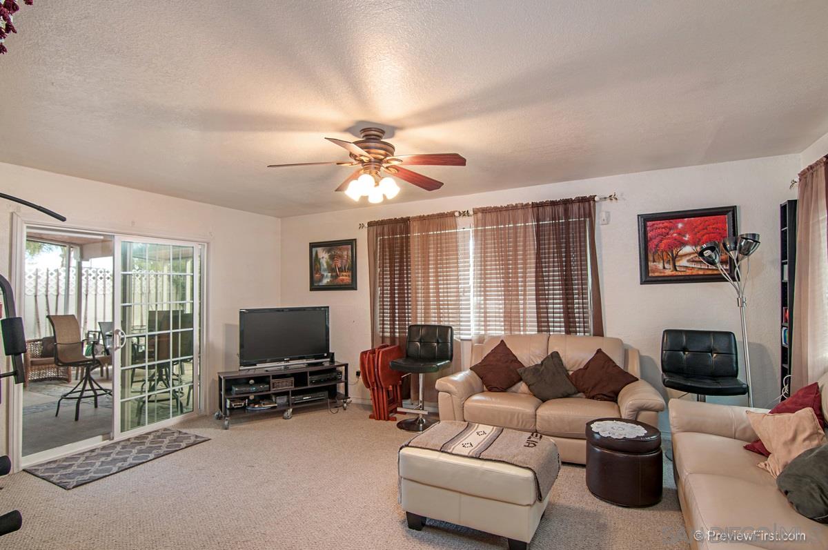 9737 Abbeyfield Road Santee, CA 92071 - Photo 10 of 25 Gallery Image 10