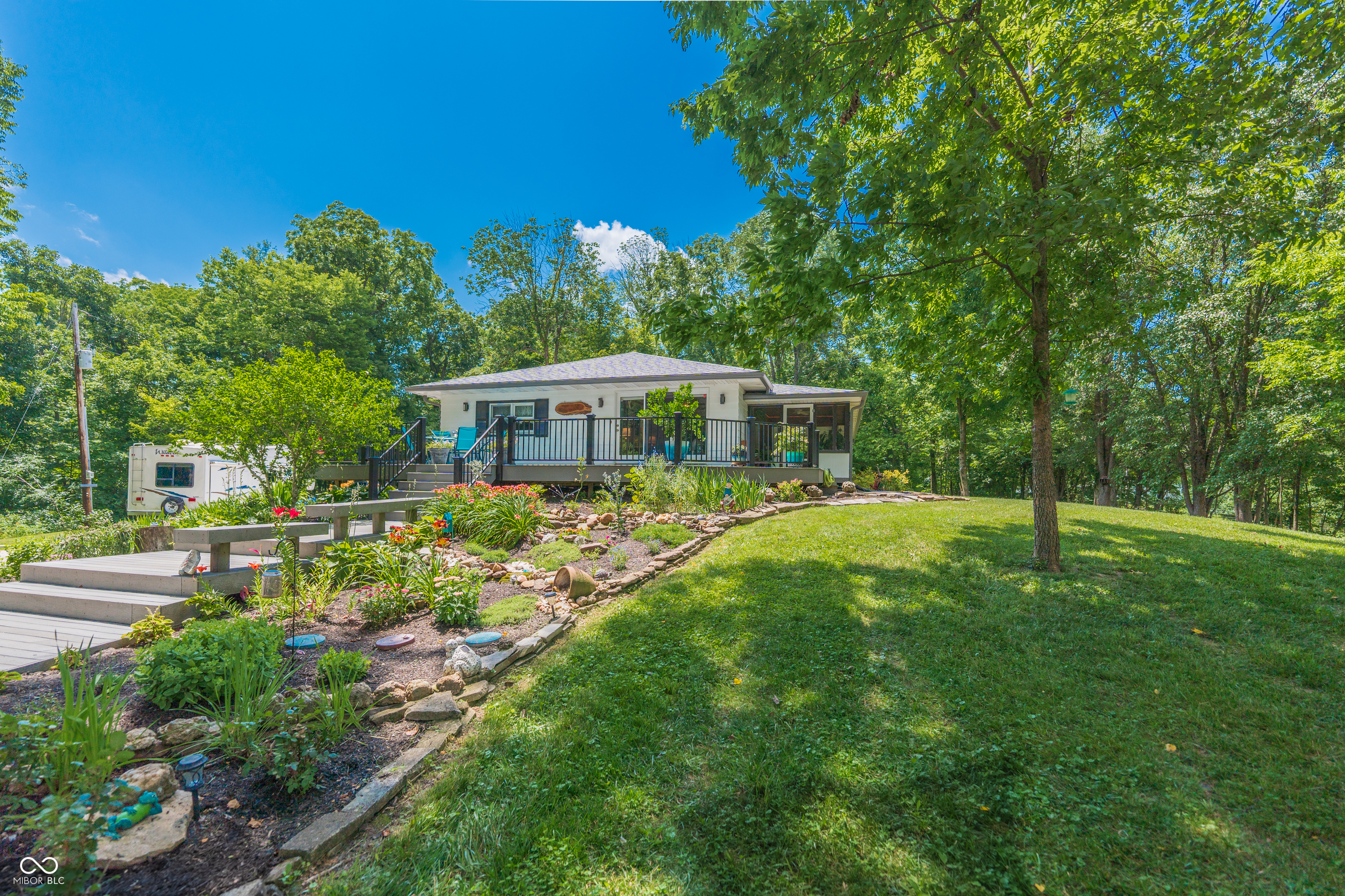 8099 South Breeden Road Bloomington, IN 47403 - Photo 33 of 36 Gallery Image 33
