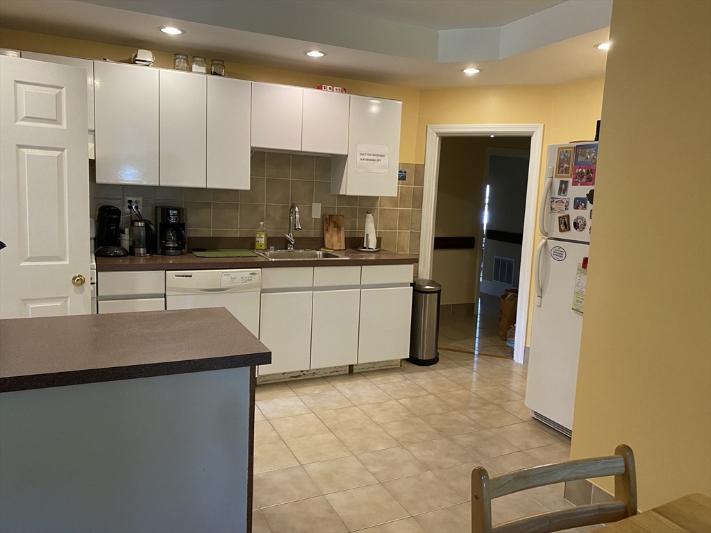 24 Lawrence Street Woburn, MA 01801 - Photo 5 of 14