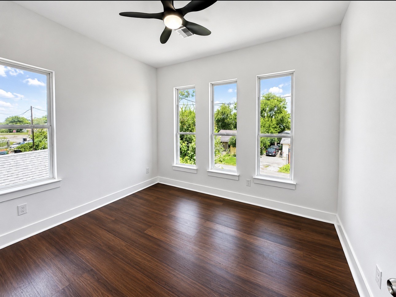 7938 Angus Street Houston, TX 77028 - Photo 12 of 18