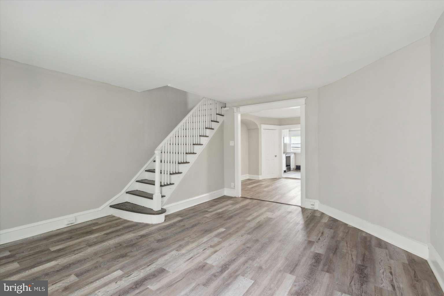 283 Copley Road Upper Darby, PA 19082 - Photo 5 of 15