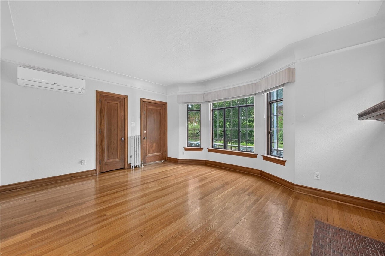 873-875 Nottingham Road Grosse Pointe, MI 48230 - Photo 10 of 37 Gallery Image 10