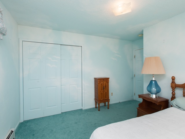 1280 20 Road Fruita, CO 81521 - Photo 33 of 41 a bedroom with bed and a window