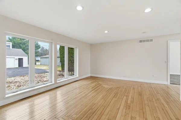 $1,290,000 | 7738 North Indian Lake Drive, Scotts, MI 49088