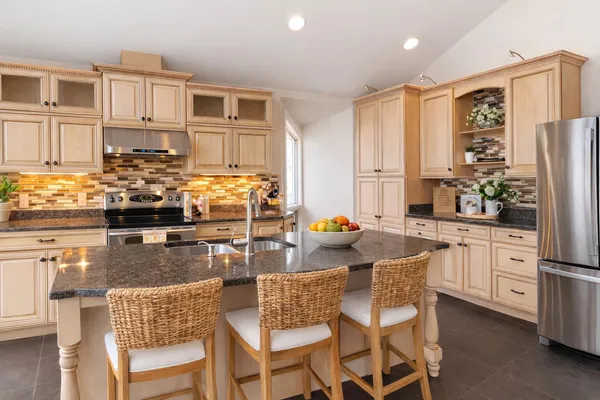 $1,290,000 | 7738 North Indian Lake Drive, Scotts, MI 49088