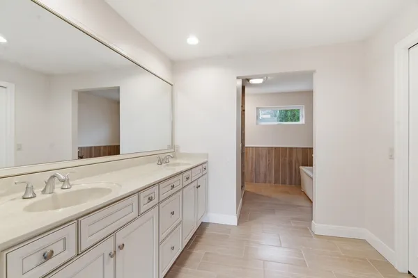 $1,290,000 | 7738 North Indian Lake Drive, Scotts, MI 49088