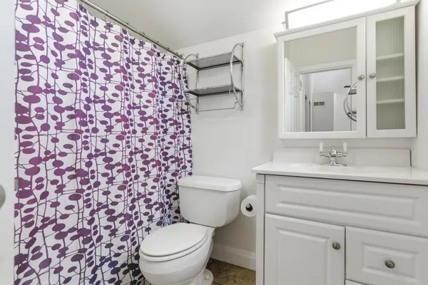 $1,290,000 | 7738 North Indian Lake Drive, Scotts, MI 49088