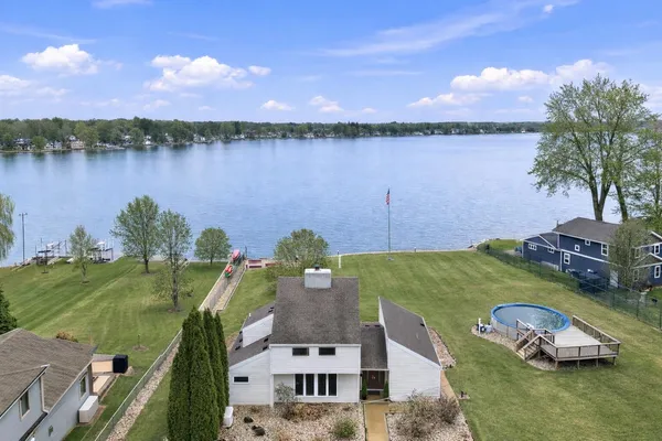 $1,290,000 | 7738 North Indian Lake Drive, Scotts, MI 49088