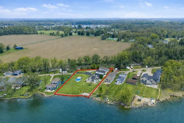 $1,290,000 | 7738 North Indian Lake Drive, Scotts, MI 49088