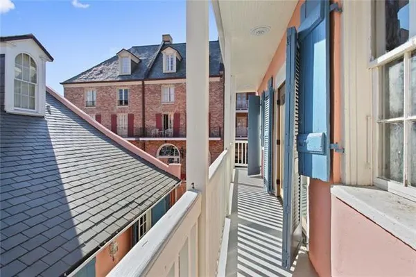 $2,150 | 606 Burgundy Street, New Orleans, LA 70112