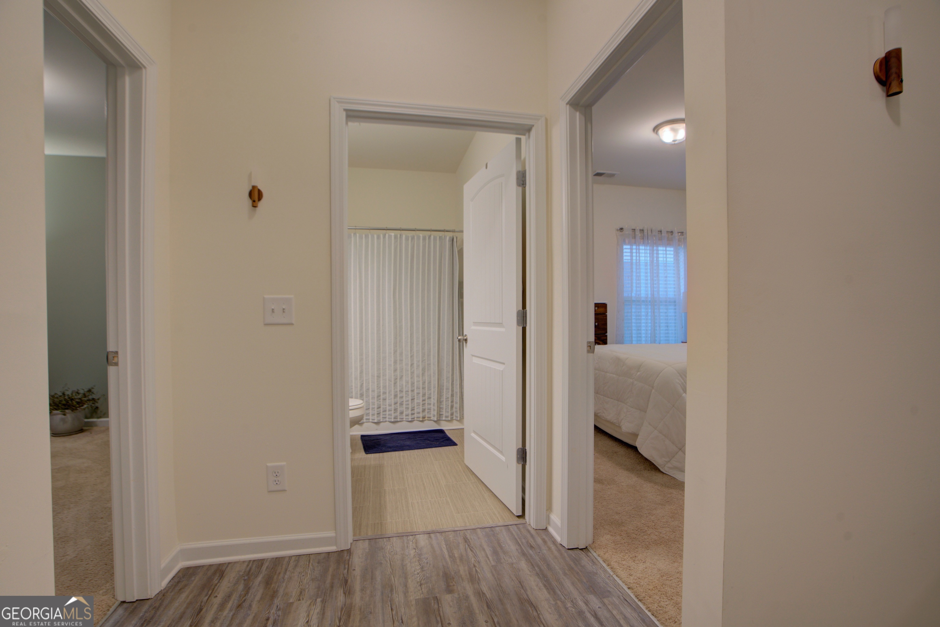 67 Willowrun Drive Rome, GA 30165 - Photo 13 of 24 a view of a bathroom from a hallway